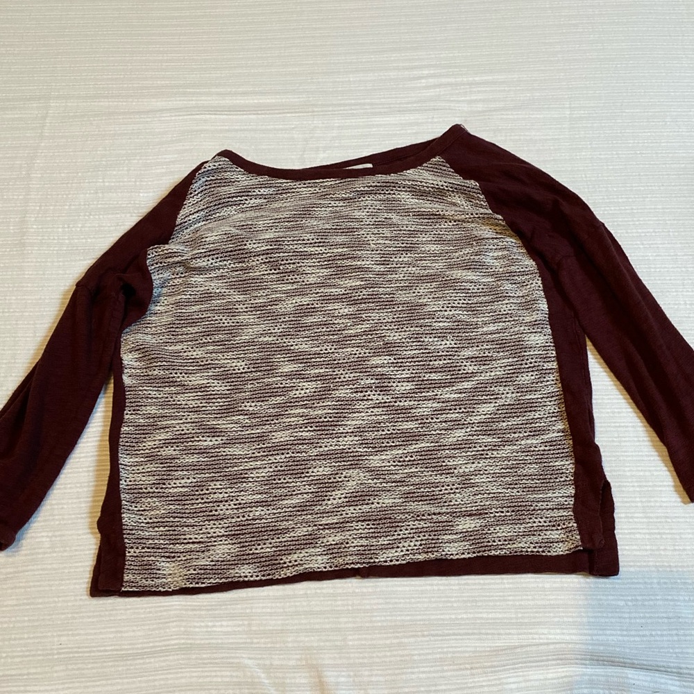 Long sleeve shirt. Thin sweater.